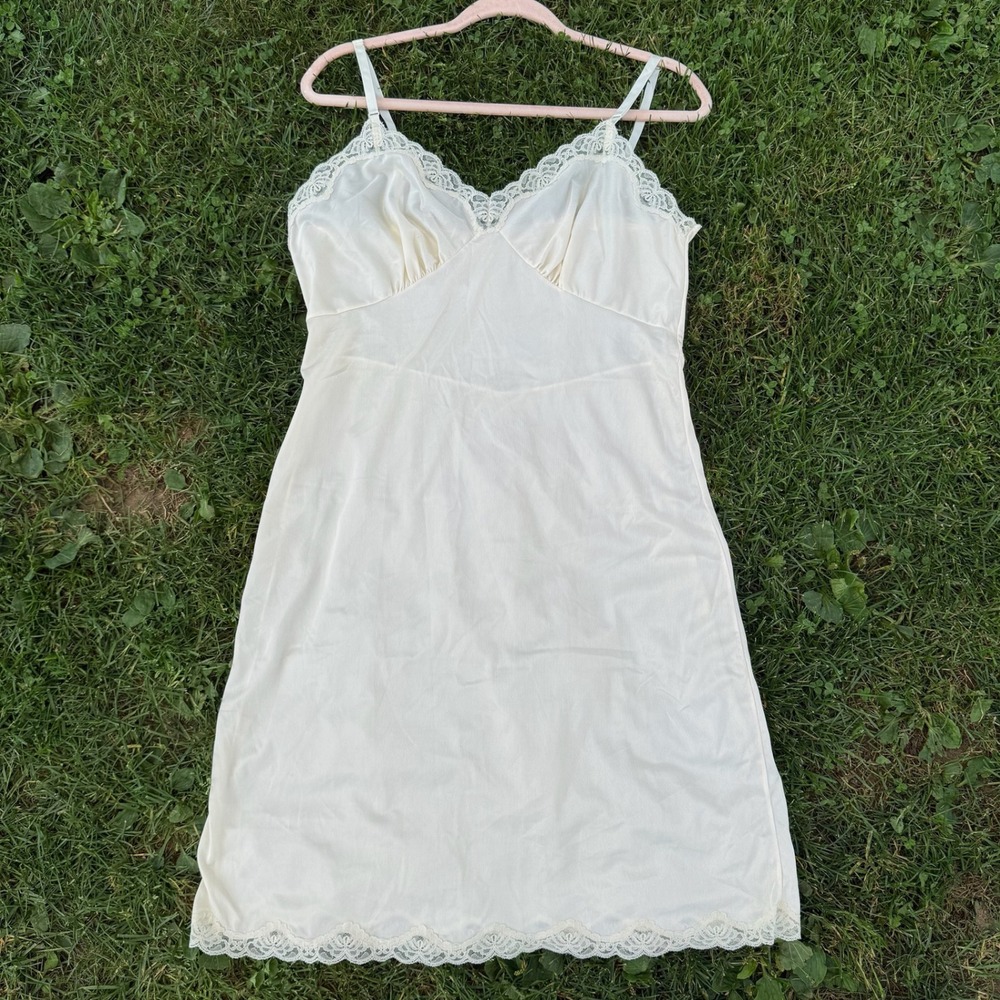 Mel-Lin Vintage Full Slip Dress 38 Ivory Lace Trim Nylon Adjustable Straps